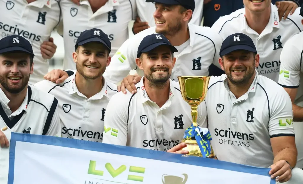 Warwickshire-won-the-2021-LV-Insurance-County-Championship